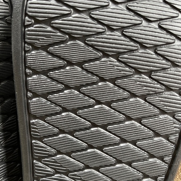 Men's True Classic Comfort Slides (NWT) - Picture 8 of 11